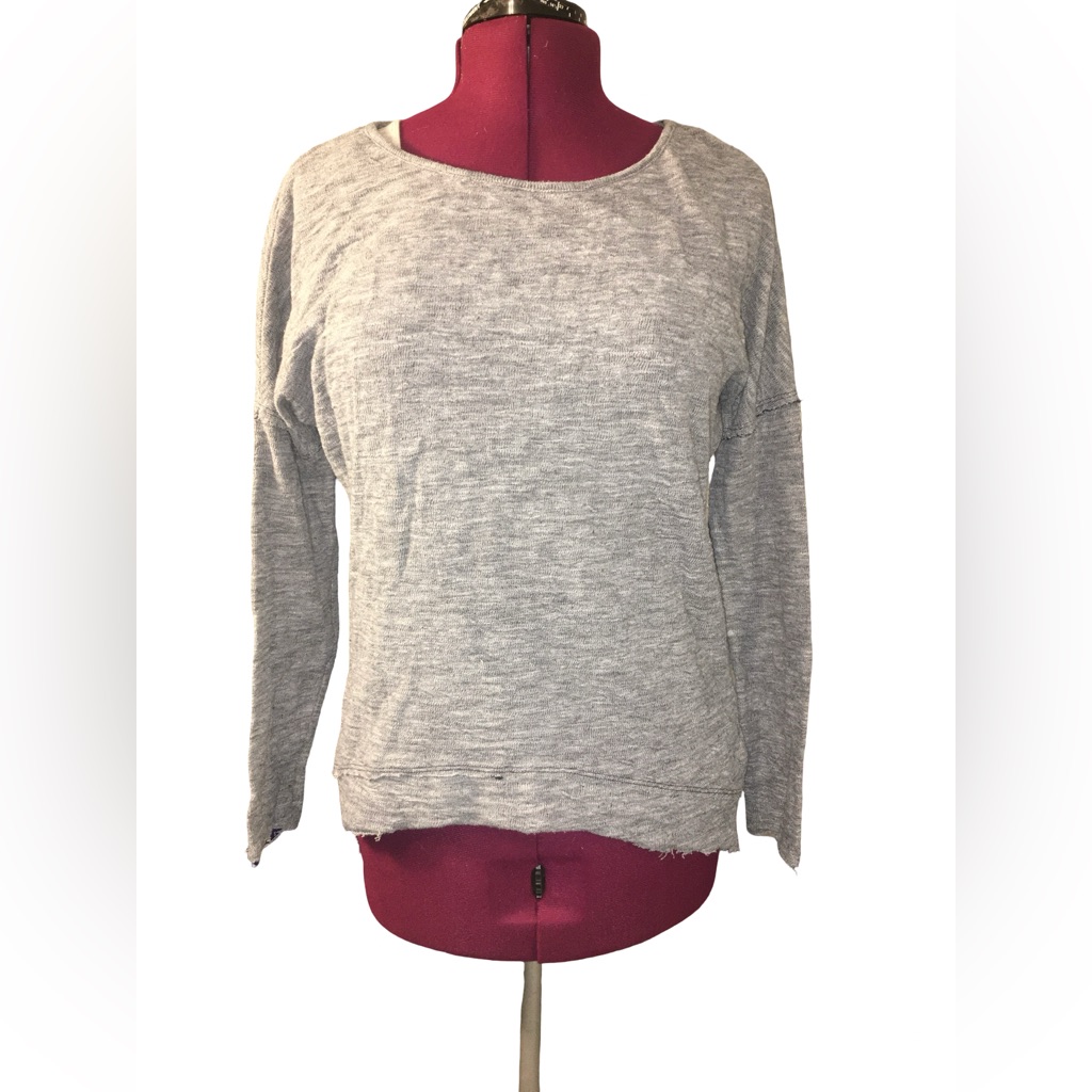 Sundays Heather Gray Scoop Neck Long-Sleeve Top